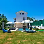 Villa 4 Bedroom With Private Pool Near Calis Fethiye