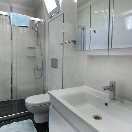 4 Bedroom With Private Pool Near Calis Villa