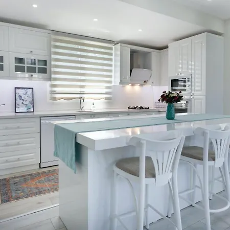 4 Bedroom With Private Pool Near Calis Villa *