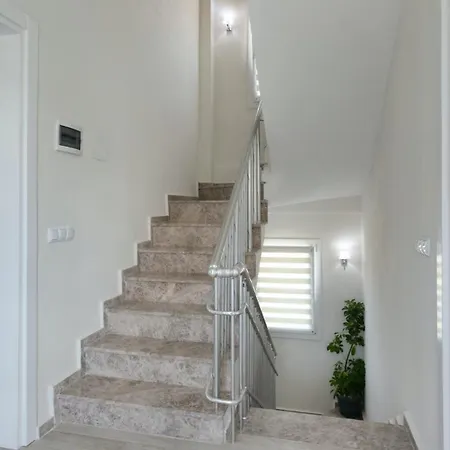 فيلة 4 Bedroom With Private Pool Near Calis فتحية