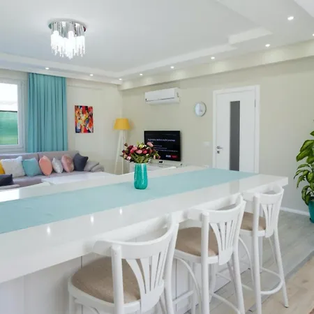 Βίλα 4 Bedroom With Private Pool Near Calis *