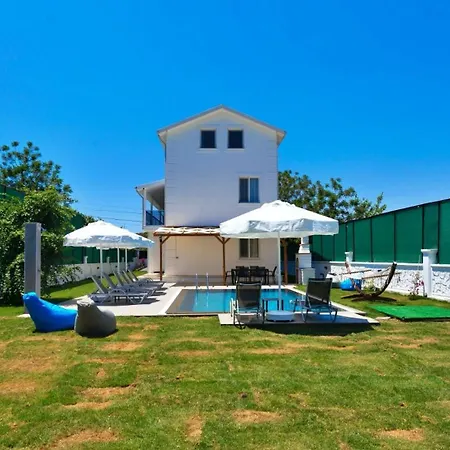 Willa 4 Bedroom With Private Pool Near Calis Fethiye