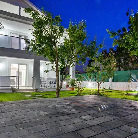 Βίλα 4 Bedroom With Private Pool Near Calis