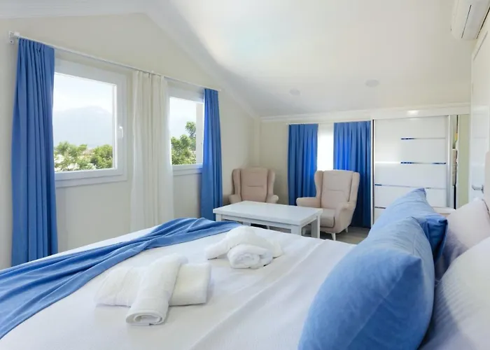 4 Bedroom With Private Pool Near Calis * 费特希耶