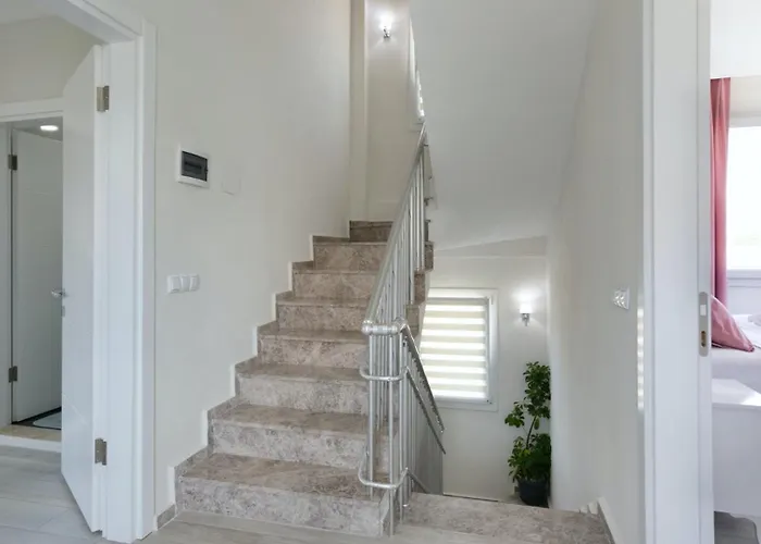 别墅 4 Bedroom With Private Pool Near Calis 费特希耶