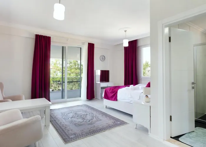 4 Bedroom With Private Pool Near Calis * 费特希耶