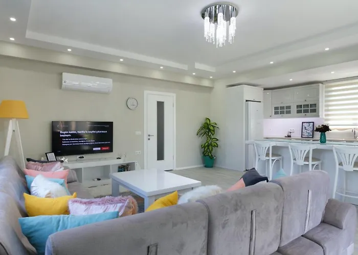 4 Bedroom With Private Pool Near Calis 别墅 费特希耶