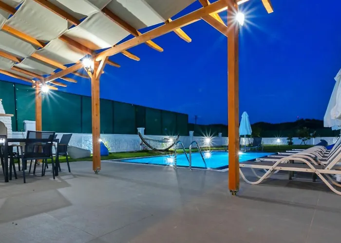 4 Bedroom With Private Pool Near Calis * 费特希耶