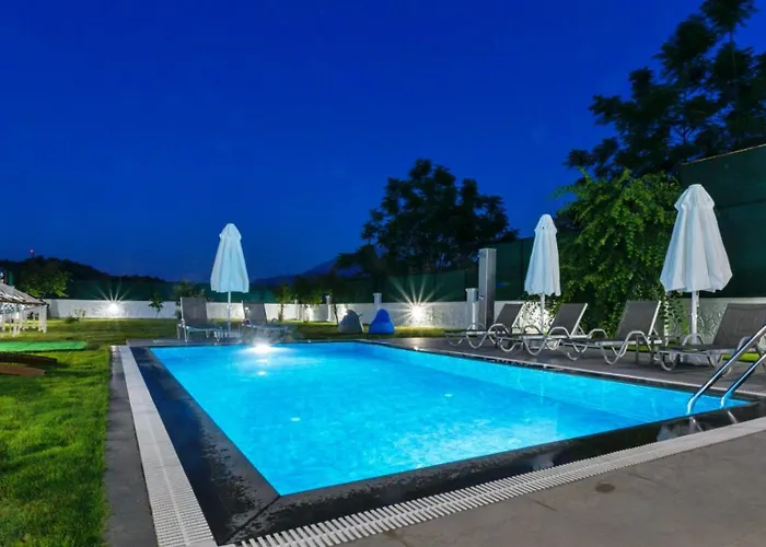 别墅 4 Bedroom With Private Pool Near Calis *